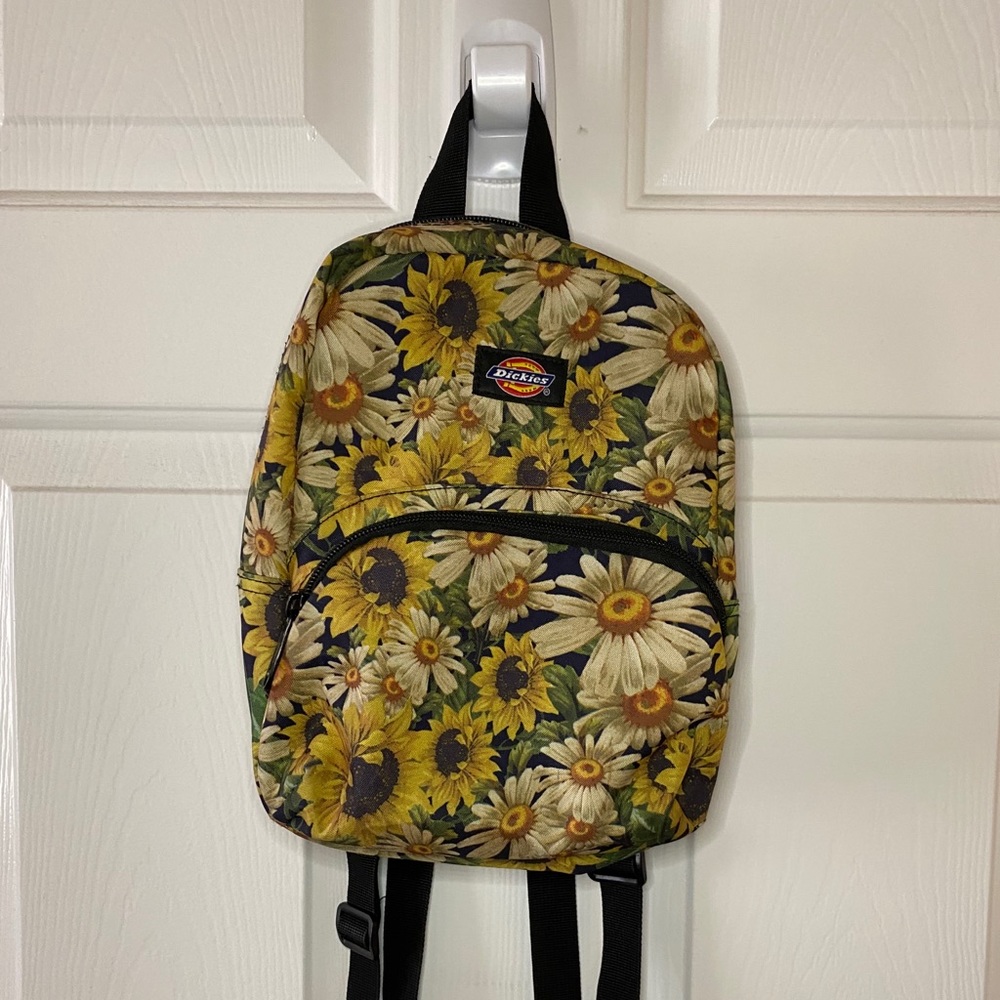 Dickie’s Sunflower Mini Backpack